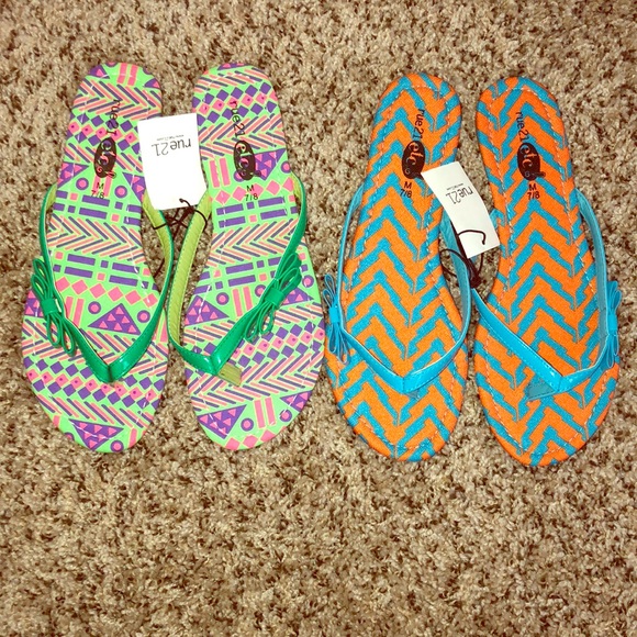💕RUE21  2 SANDAL BUNDLE💕 - Picture 1 of 8